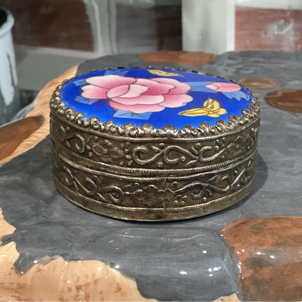🔵 Vintage - Ornate Silver Plated - Mirrored Lid Trinket Box - Est. 70 years old - Picture 10 of 15